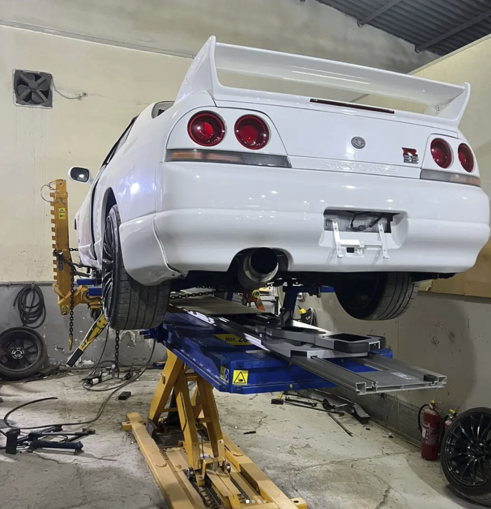 CAR-O-LINER 3D electronic frame measuring bench repair at Drive Zone Auto Main Industrial Area 12